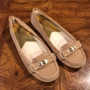 Michael Kors flats size 10